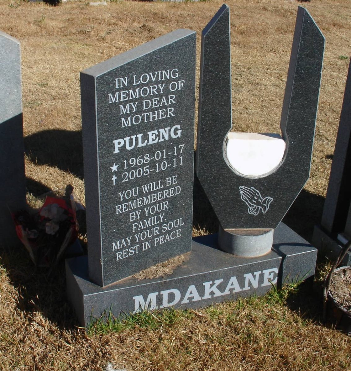 MDAKANE Puleng 1968-12005