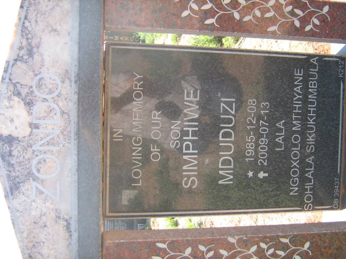 MDUDUZI Simphiwe 1985-2009
