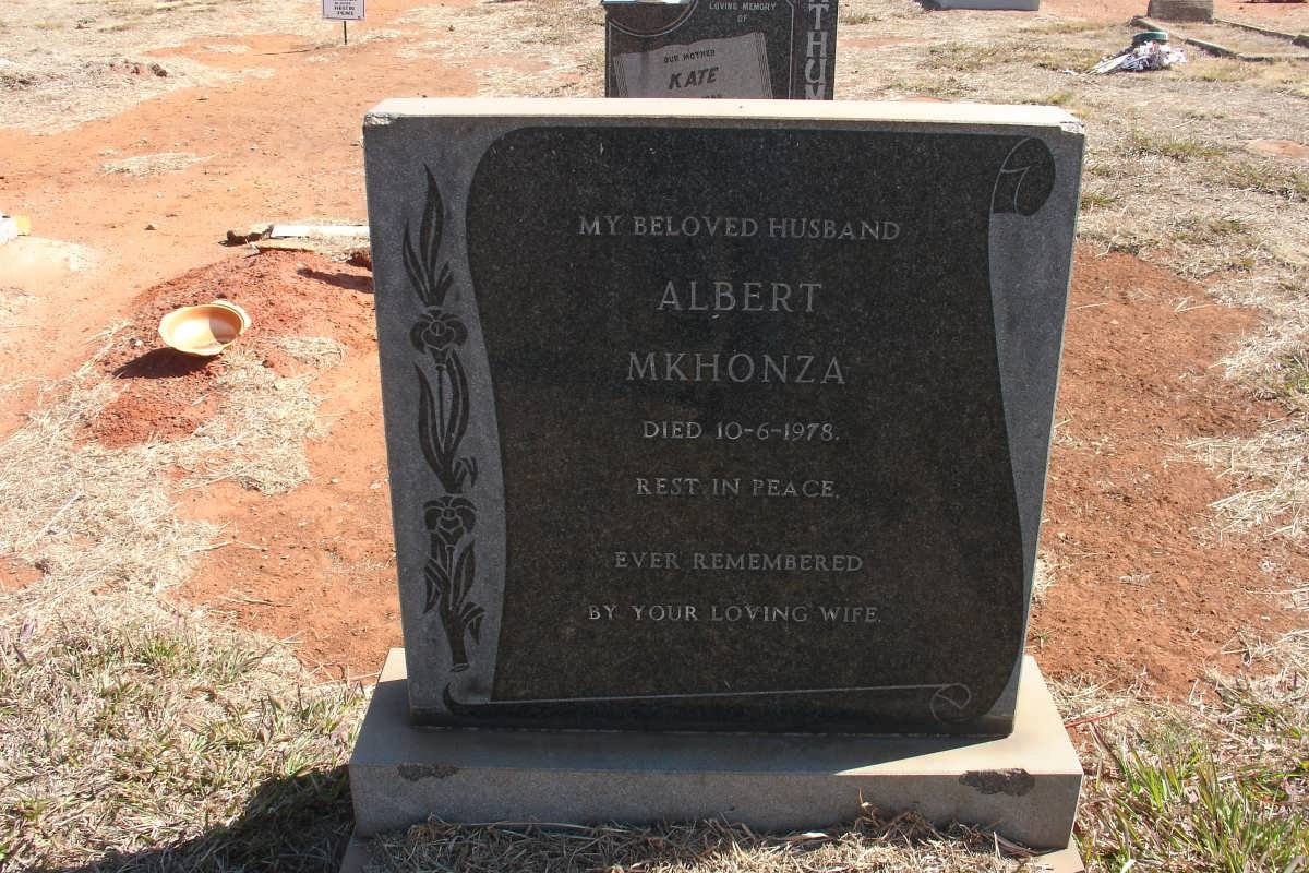 MKHONZA Albert -1978