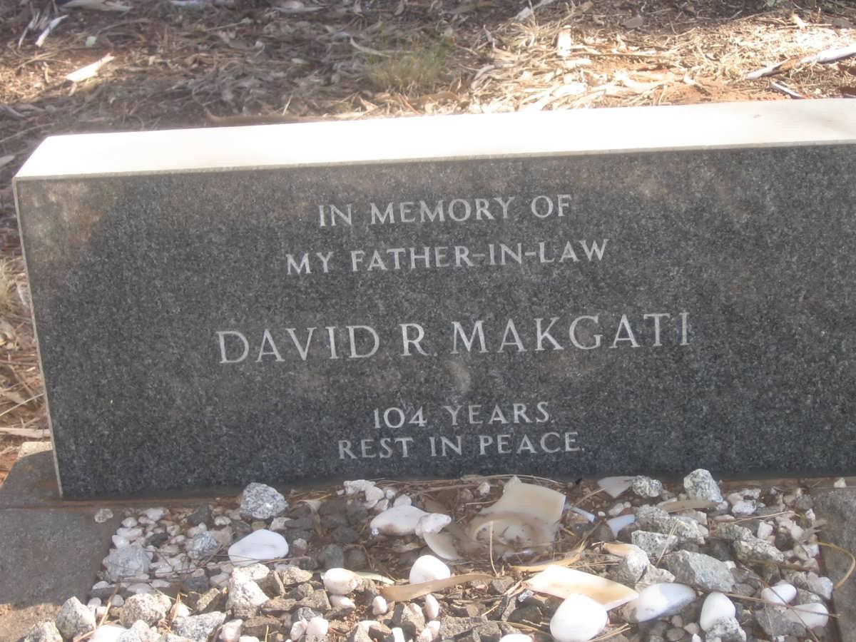 MAKGATI David R. 