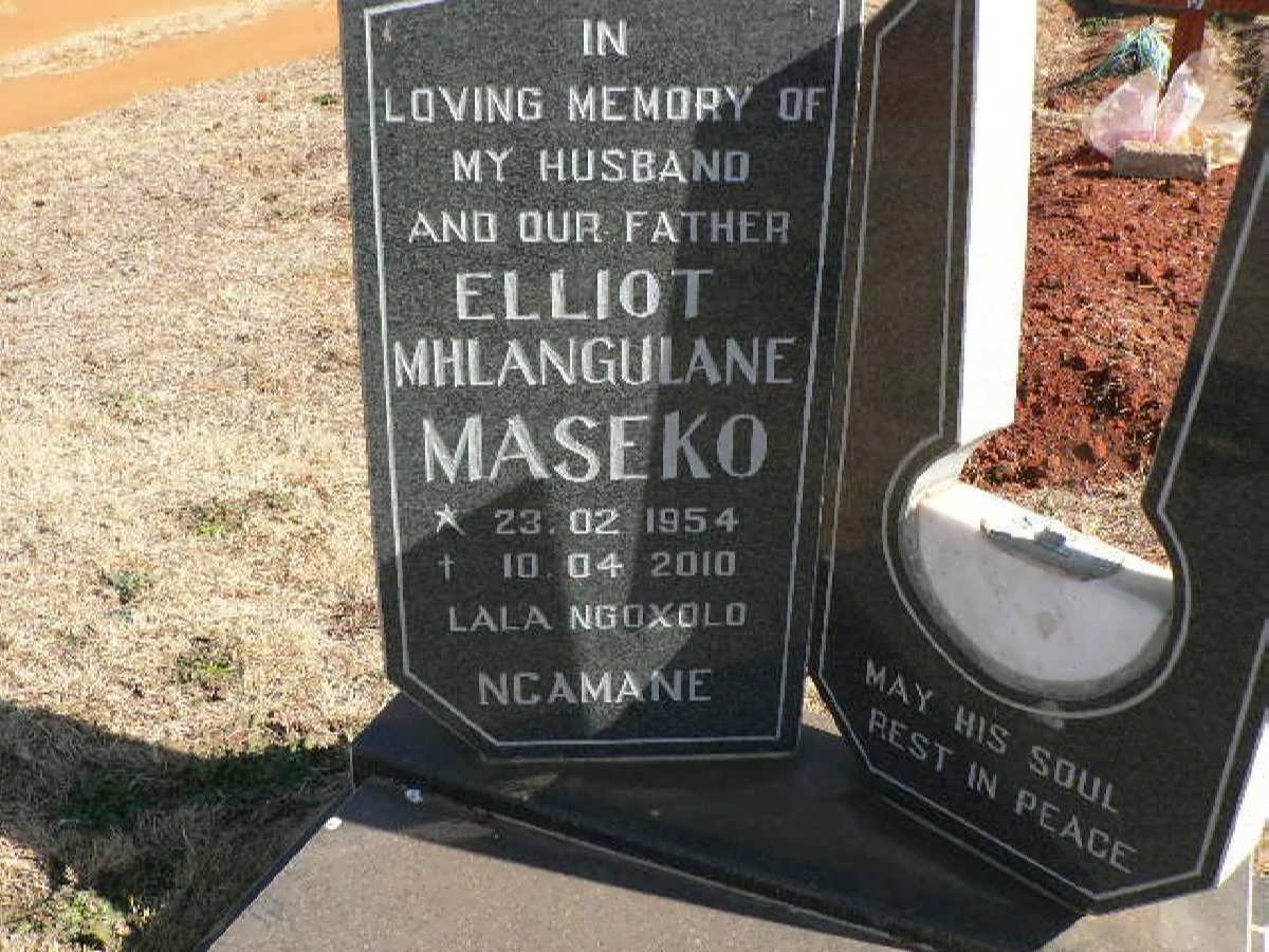 MASEKO Elliot Mhlangulane 1954-2010