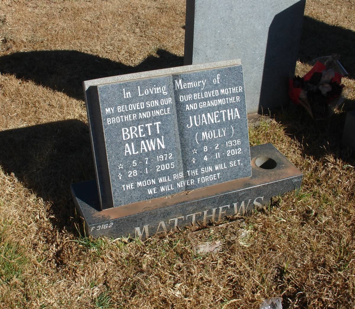 MATTHEWS Brett Alawn 1972-2005 &amp; Juanetha 1936-2012