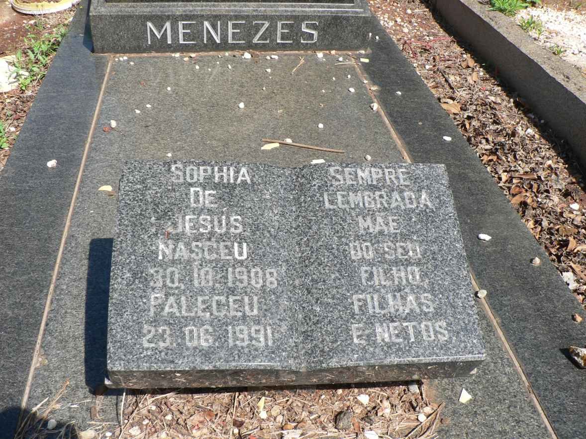 MENEZES Antonio Concalves 1910-1969 &amp; Sophia de Jesus Nasceu 1908-1991