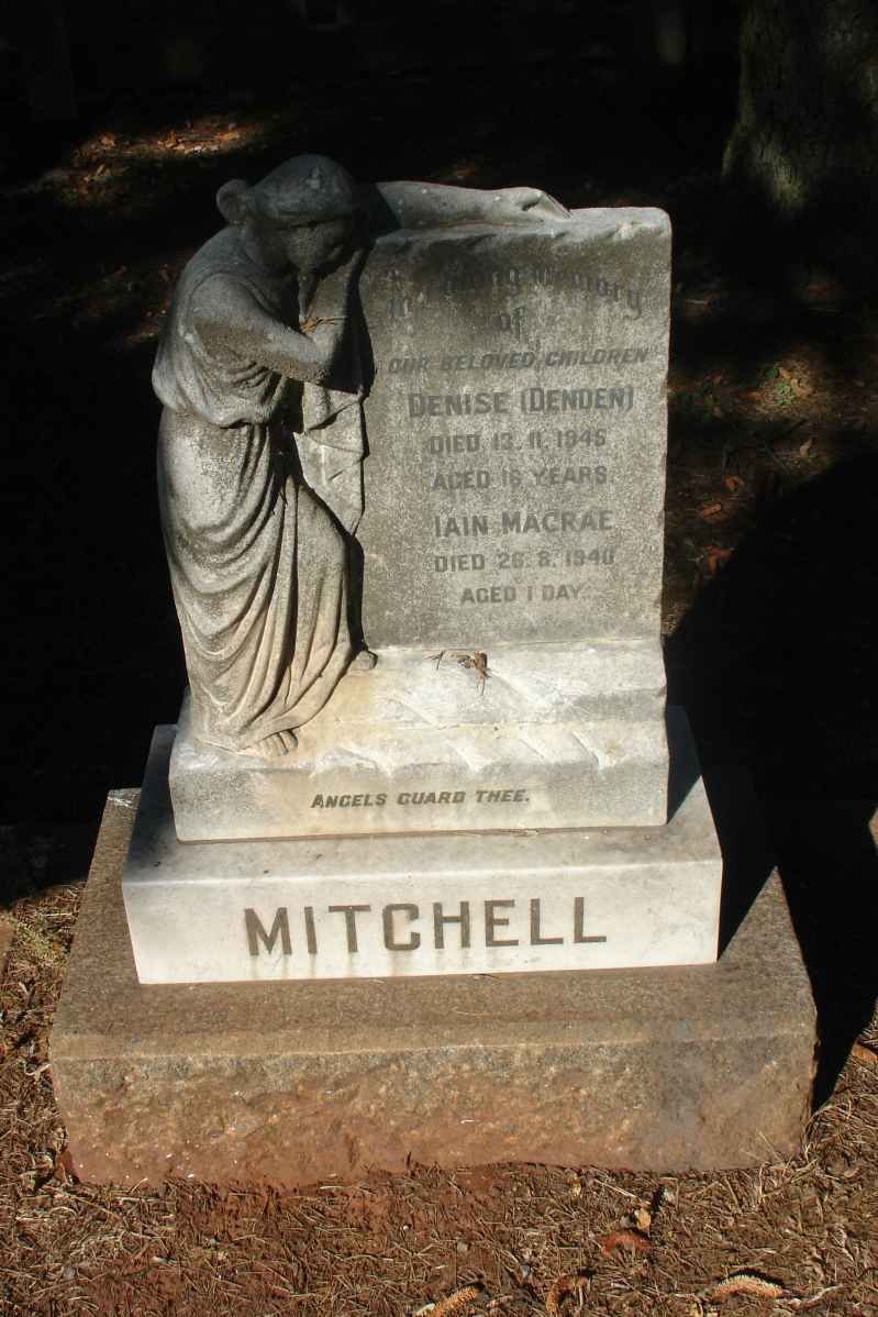 MITCHELL Denise -1945 :: MITCHELL Ian Macrae -1940