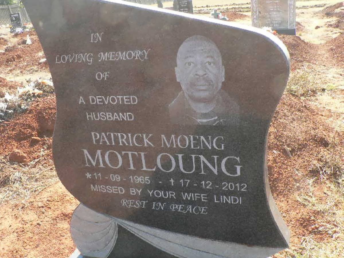 MOTLOUNG Patrick Moeng 1965-2012