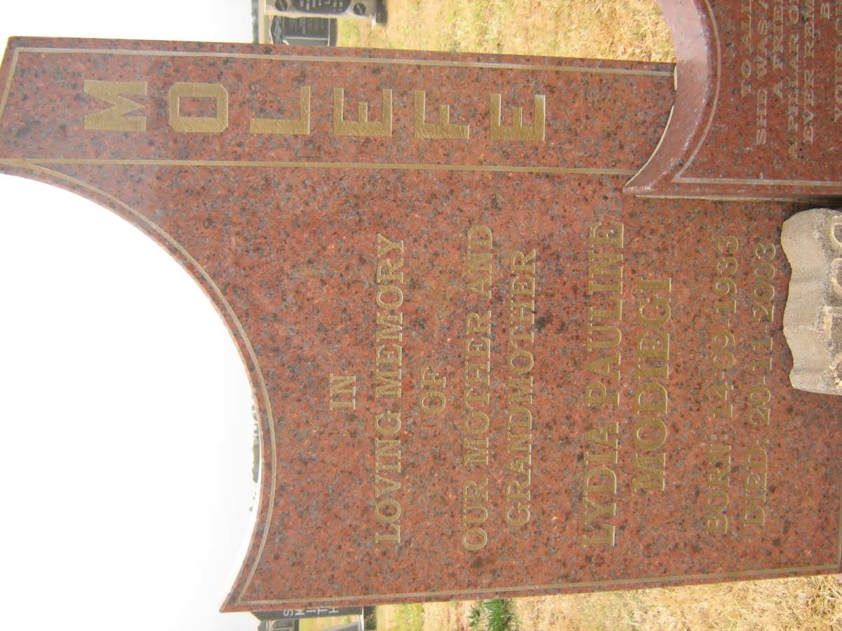 MOLEFE Lydia Pauline Modiegi 1933-2003