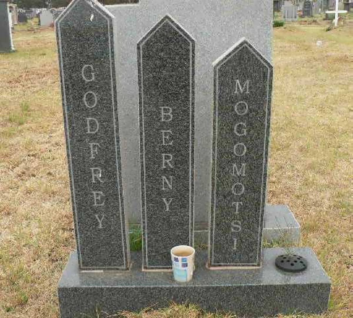 MOGOMOTSI Godfrey Berny