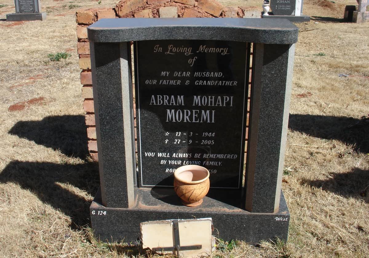 MOREMI Abram Mohapi 1944-2005