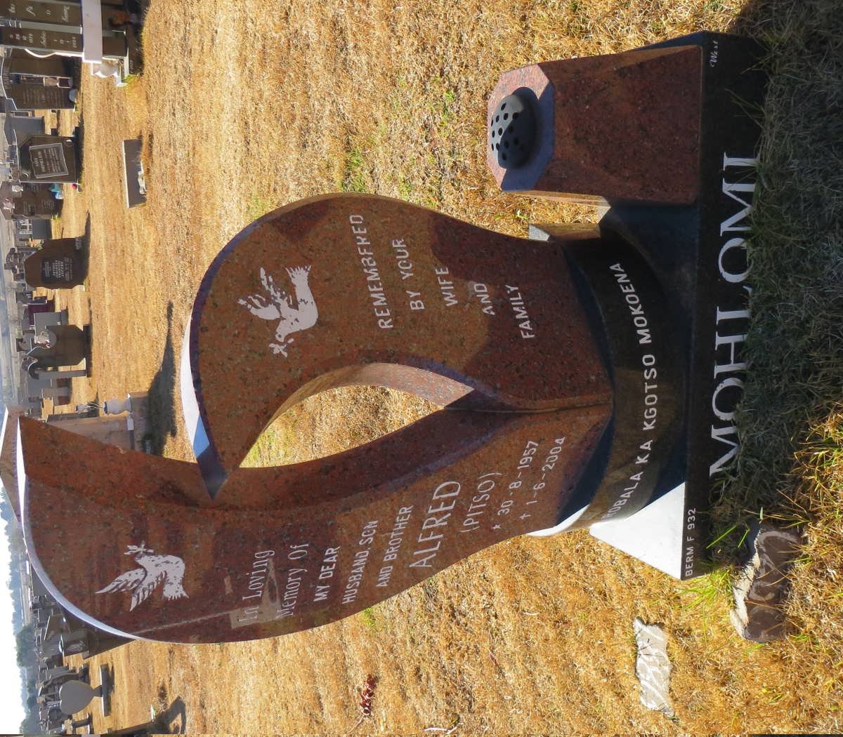 MOHLOMI Alfred 1957-2004