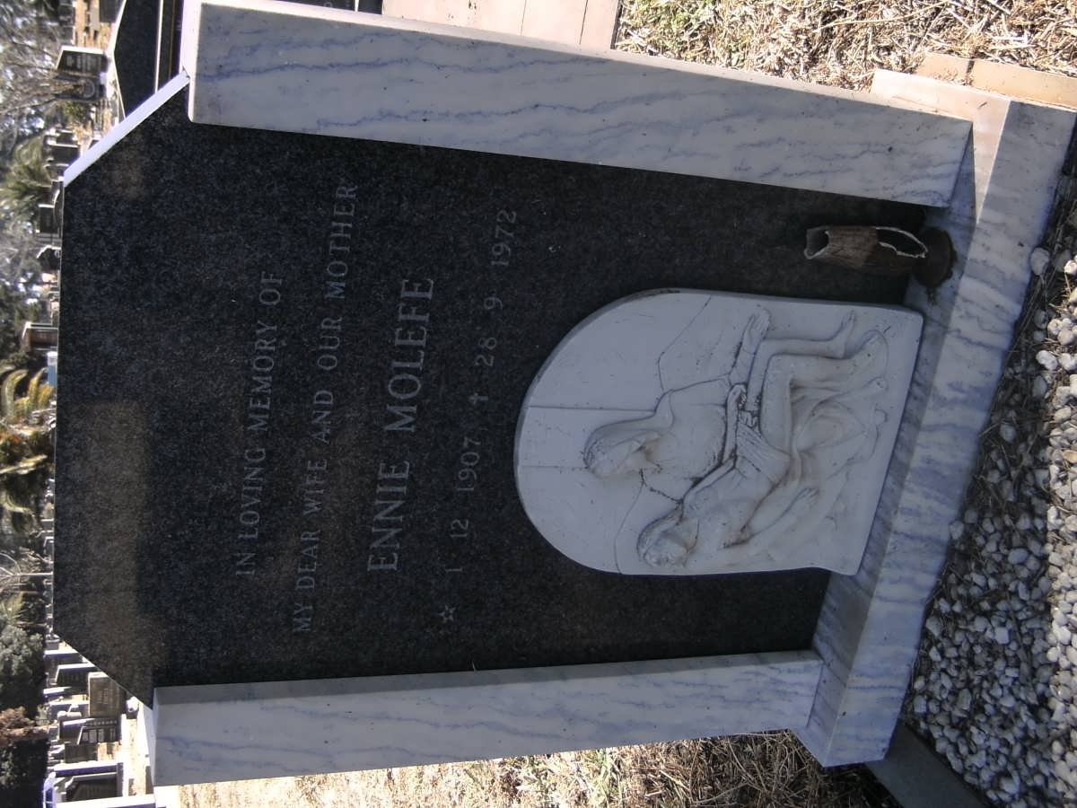 MOLEFE Ennie 1907-1972