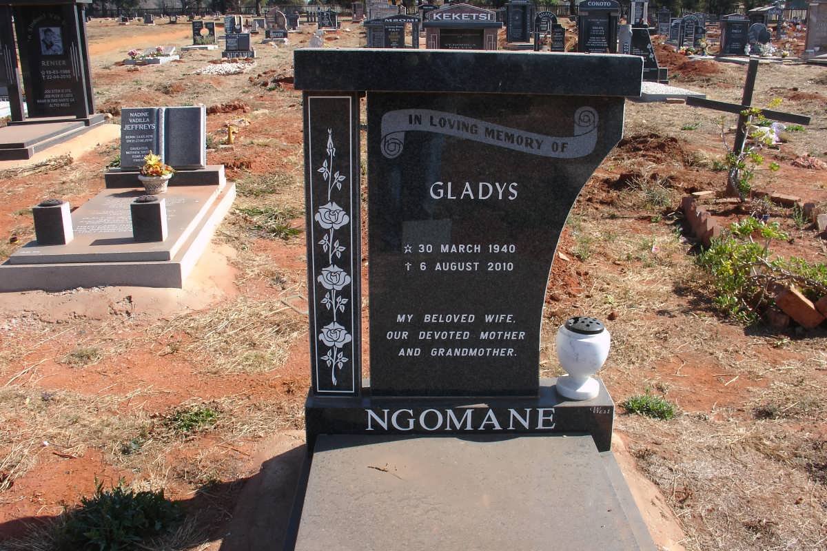 NGOMANE Gladys 1940-2010