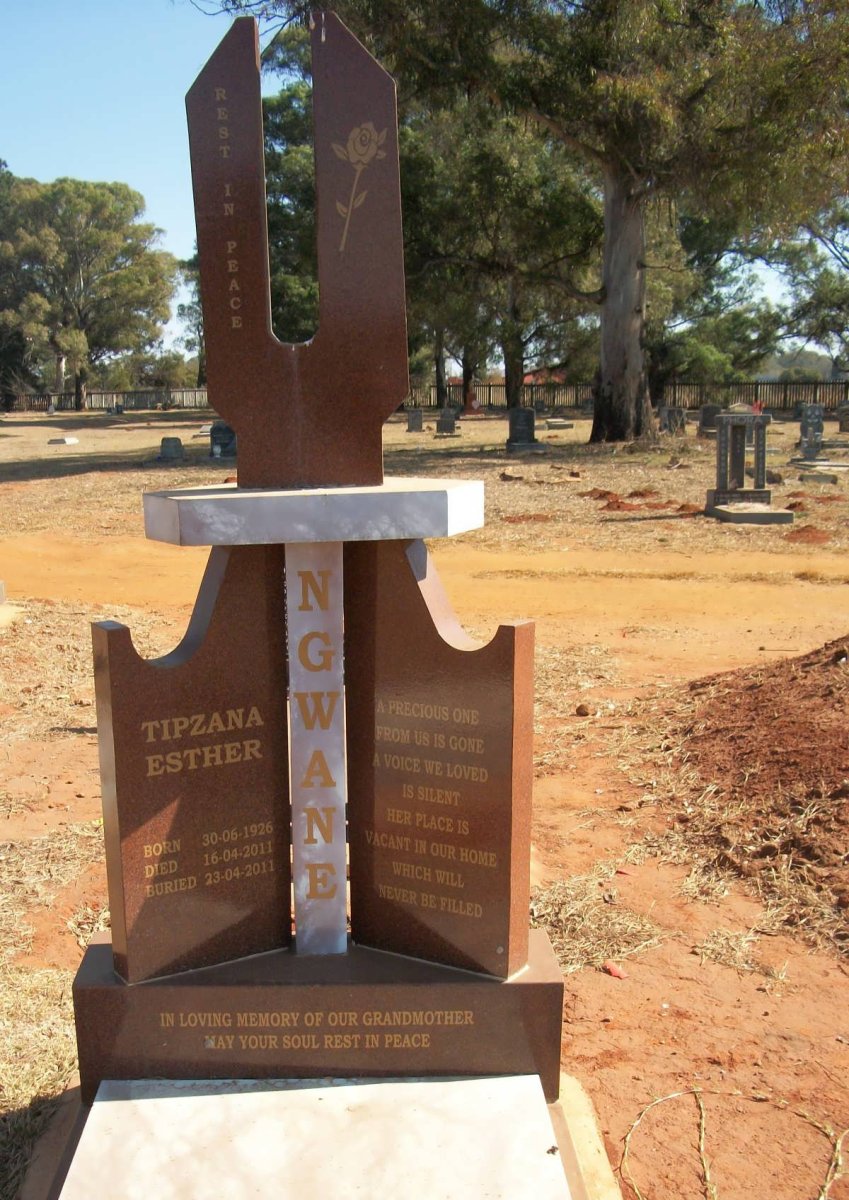NGWANE Tipzana Esther 1926-2011