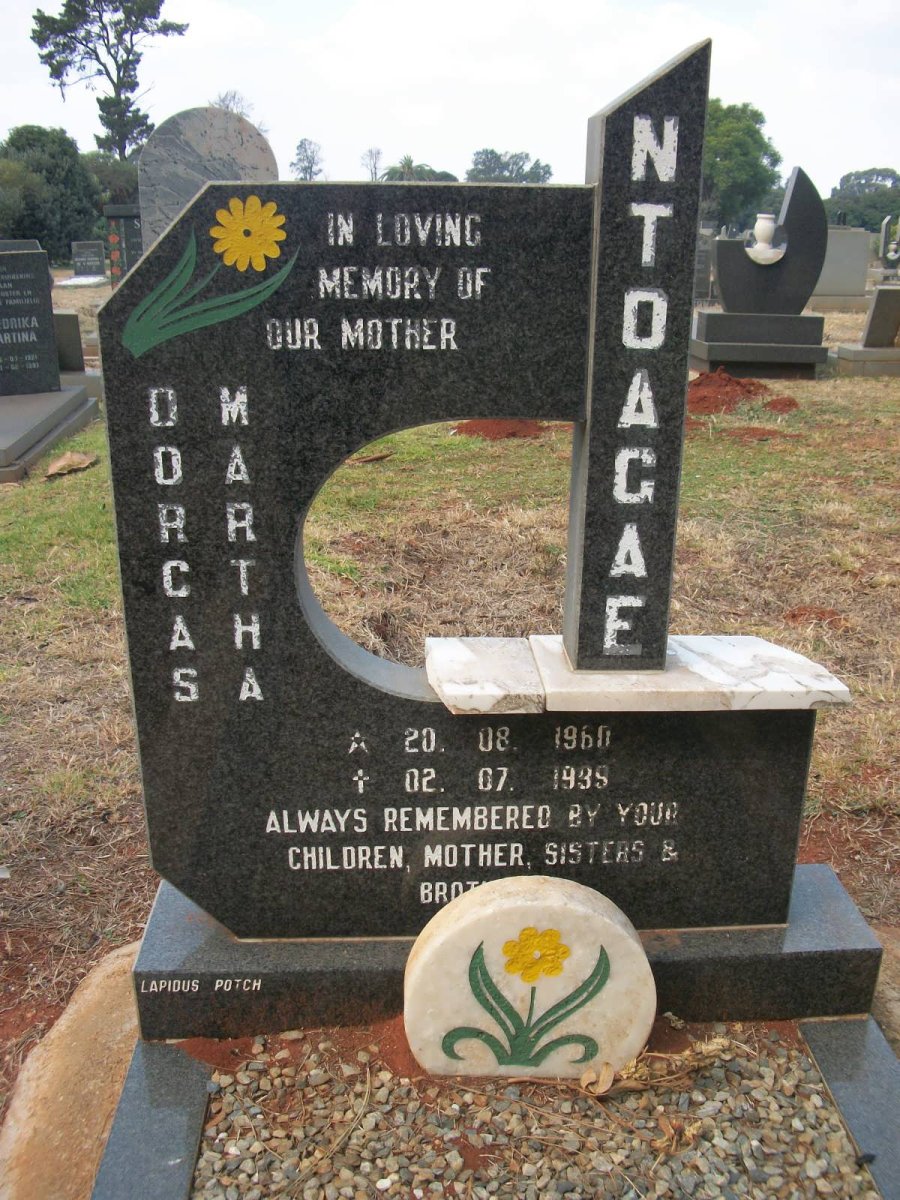 NTOAGAE Dorcas Martha 1960-1999