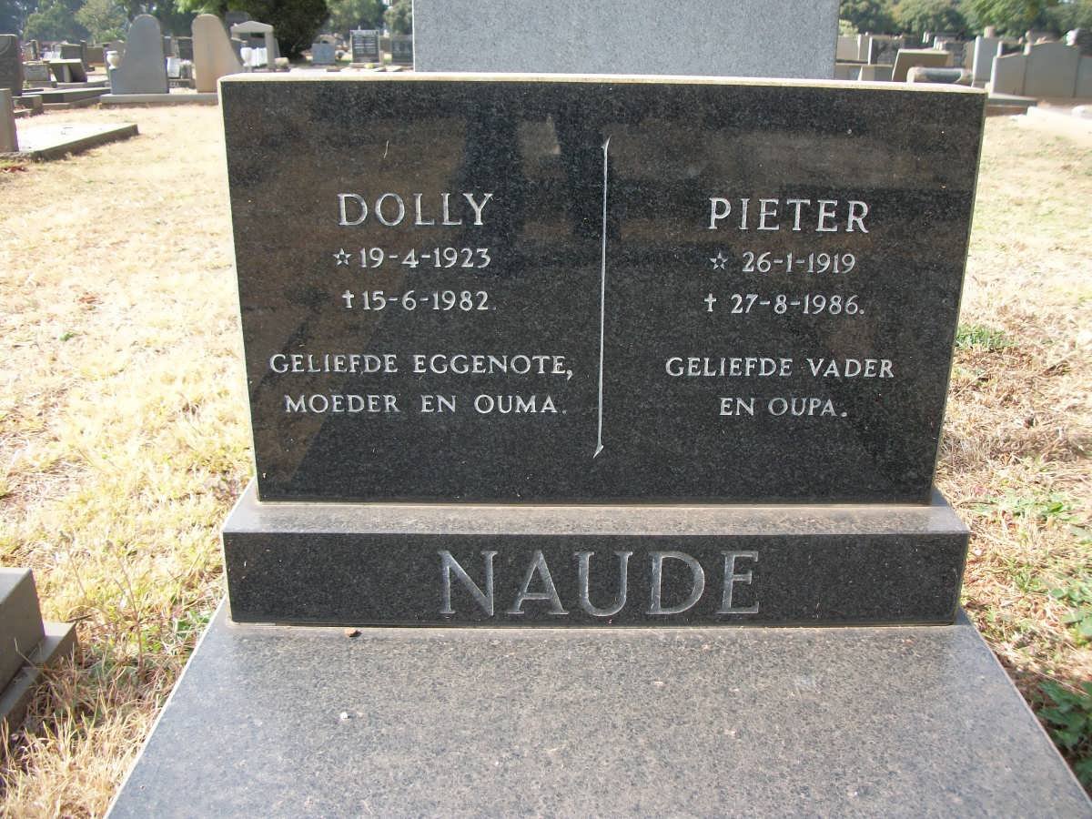 NAUDE Pieter 1919-1986 &amp; Dolly 1923-1982