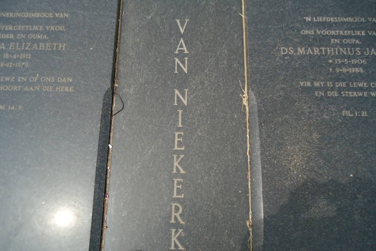 NIEKERK Marthinus Jacobus 1906-1988 &amp; Gesina Elizabeth 1912-1979