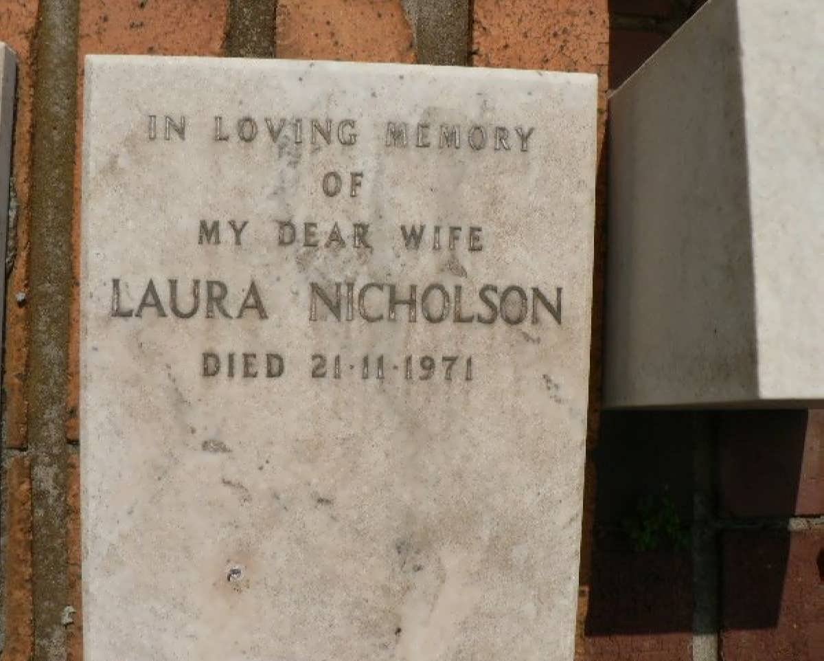 NICHOLSON Laura -1971