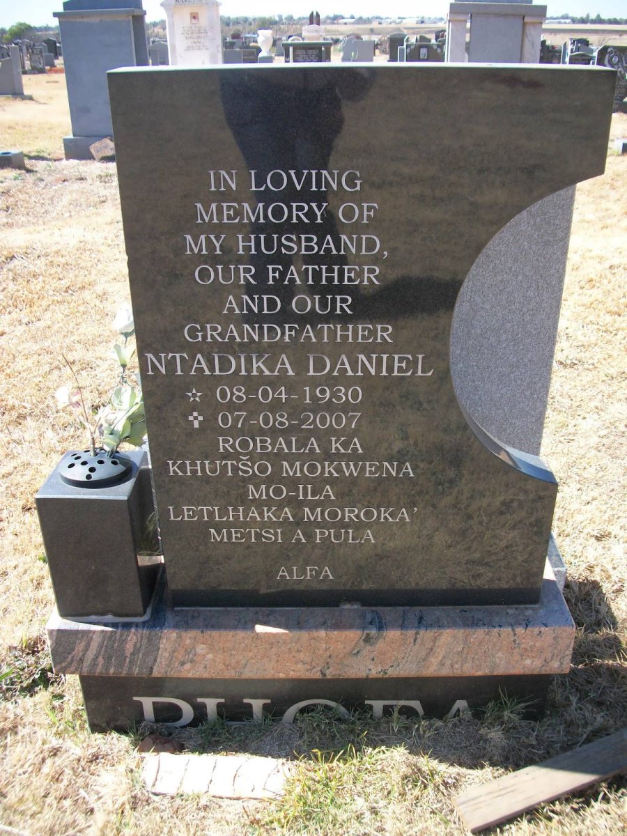 PHOFA Ntadika Daniel 1930-2007