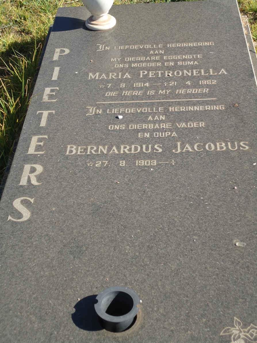 PIETERS Bernardus Jacobus 1903- &amp; Maria Petronella 1914-1982