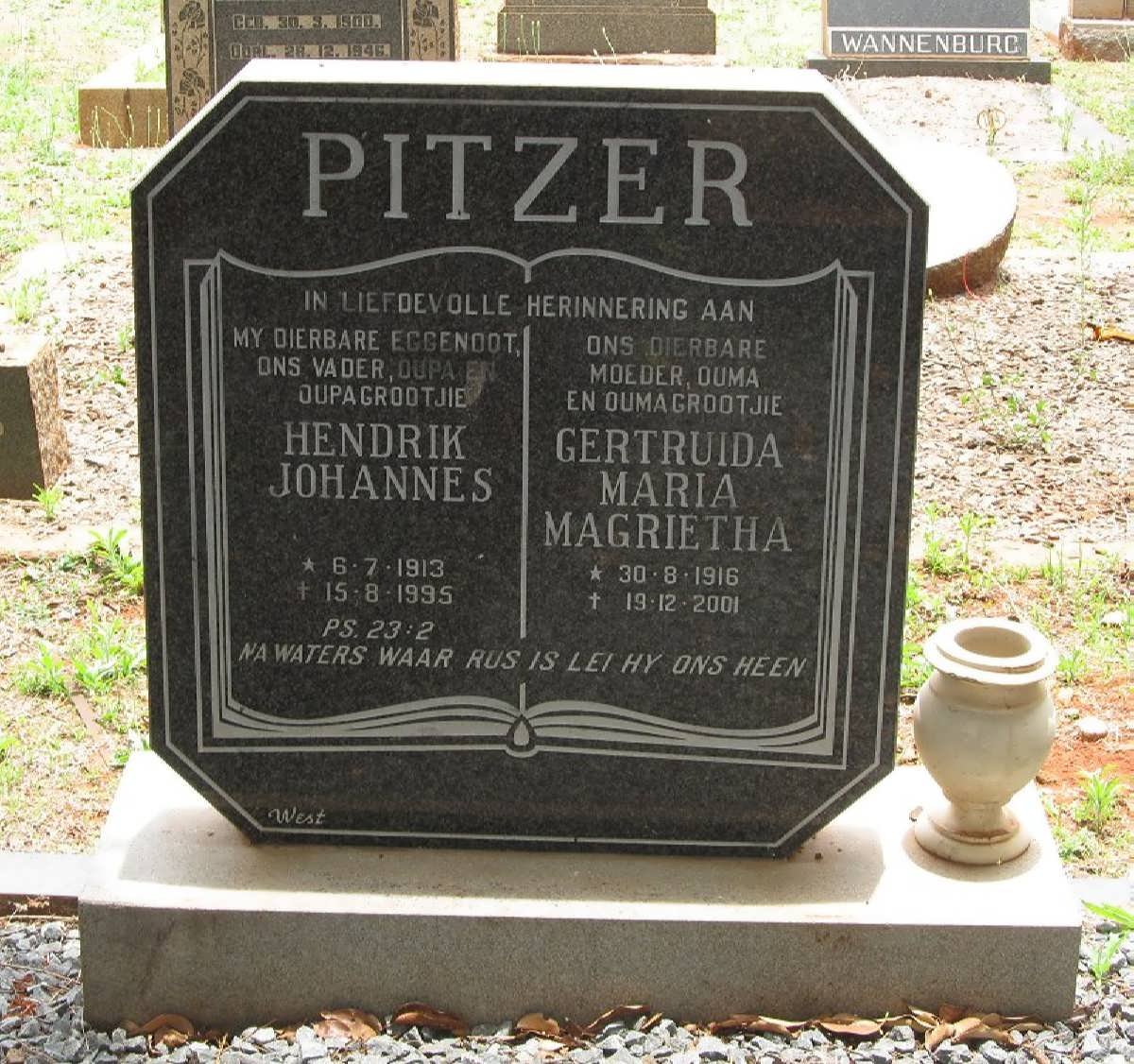PITZER Hendrik Johannes 1913-1995 &amp; Gertruida Maria Magrietha 1916-2001