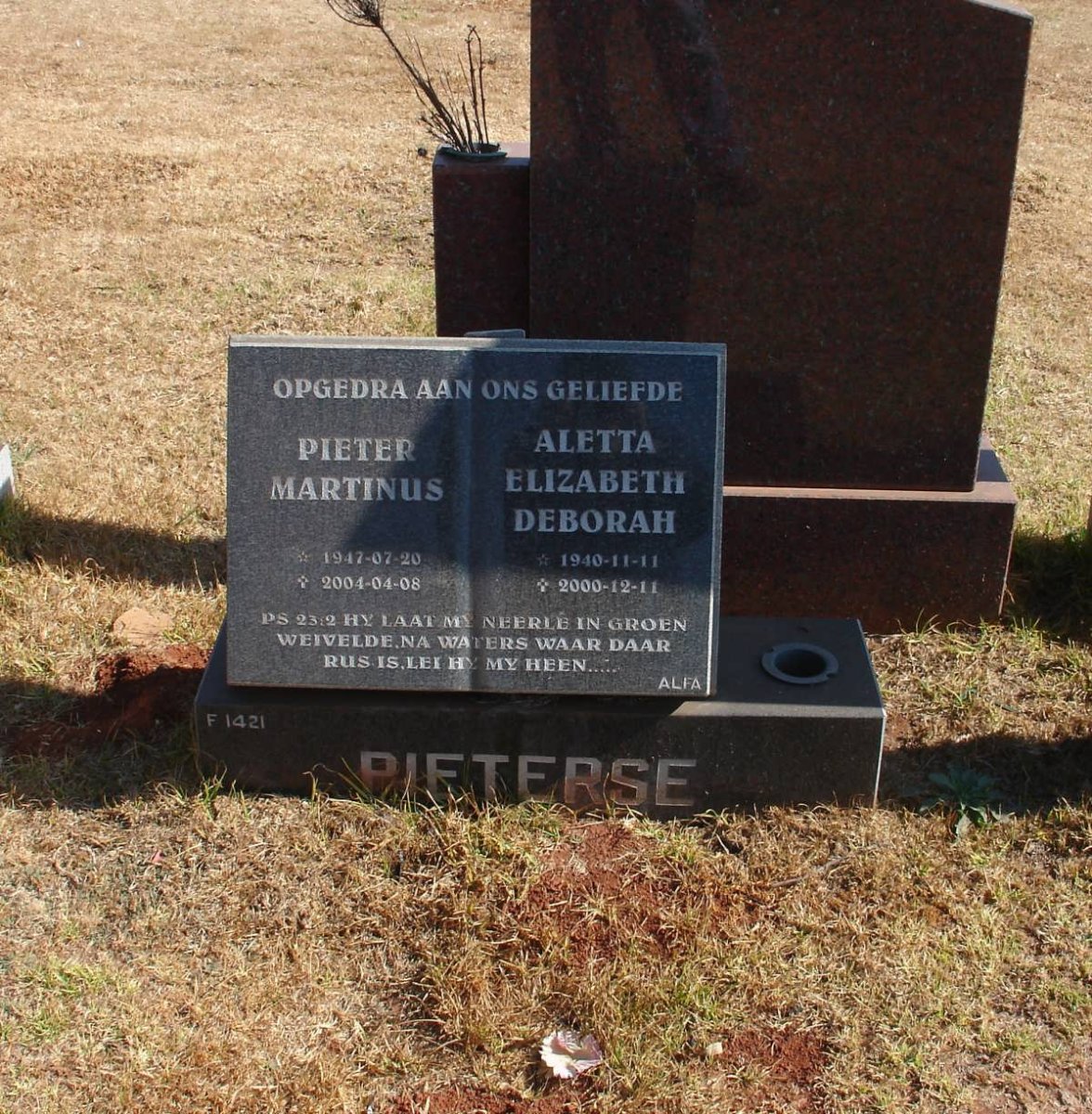 PIETERSE Pieter Martinus 1947-2004 &amp; Aletta Elizabeth Deborah 1940-2000
