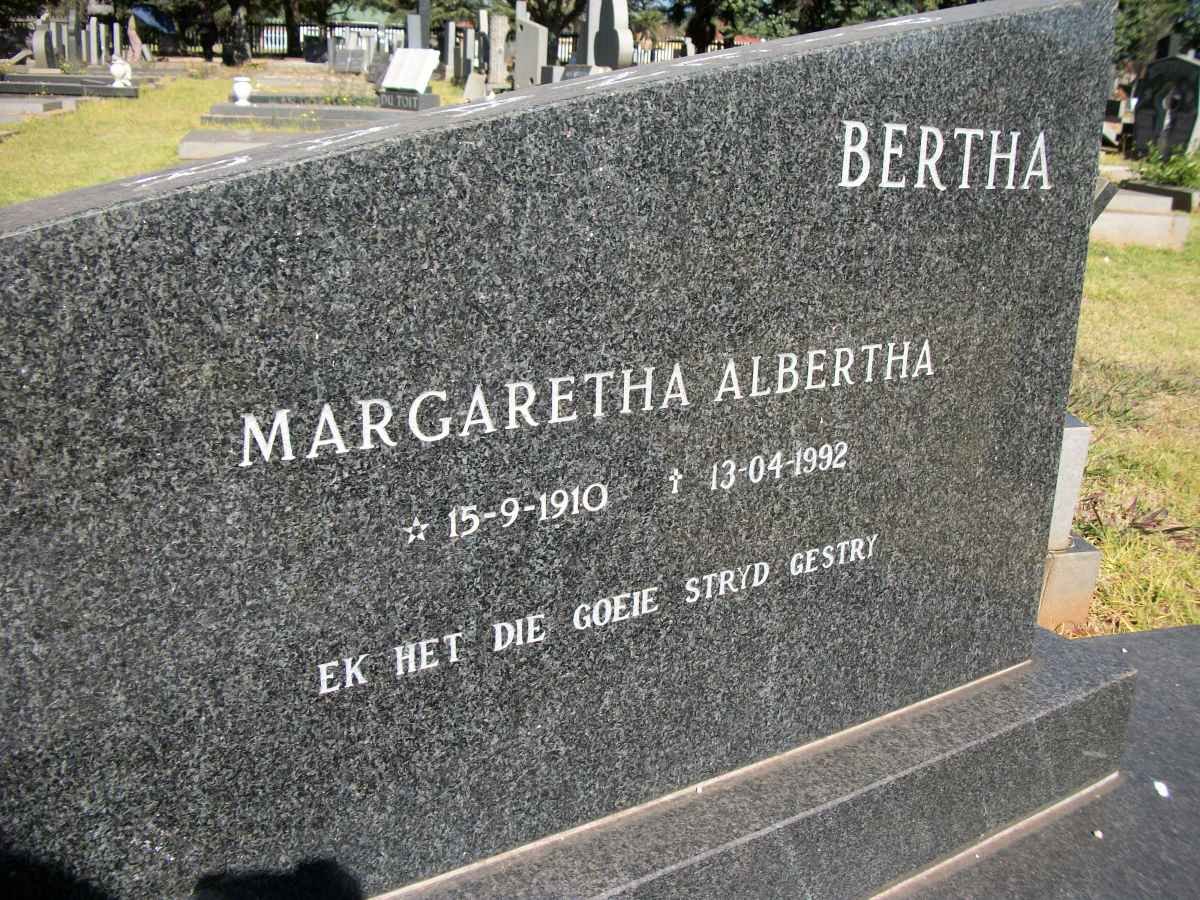 PIENAAR Margaretha Albertha 1910-1992