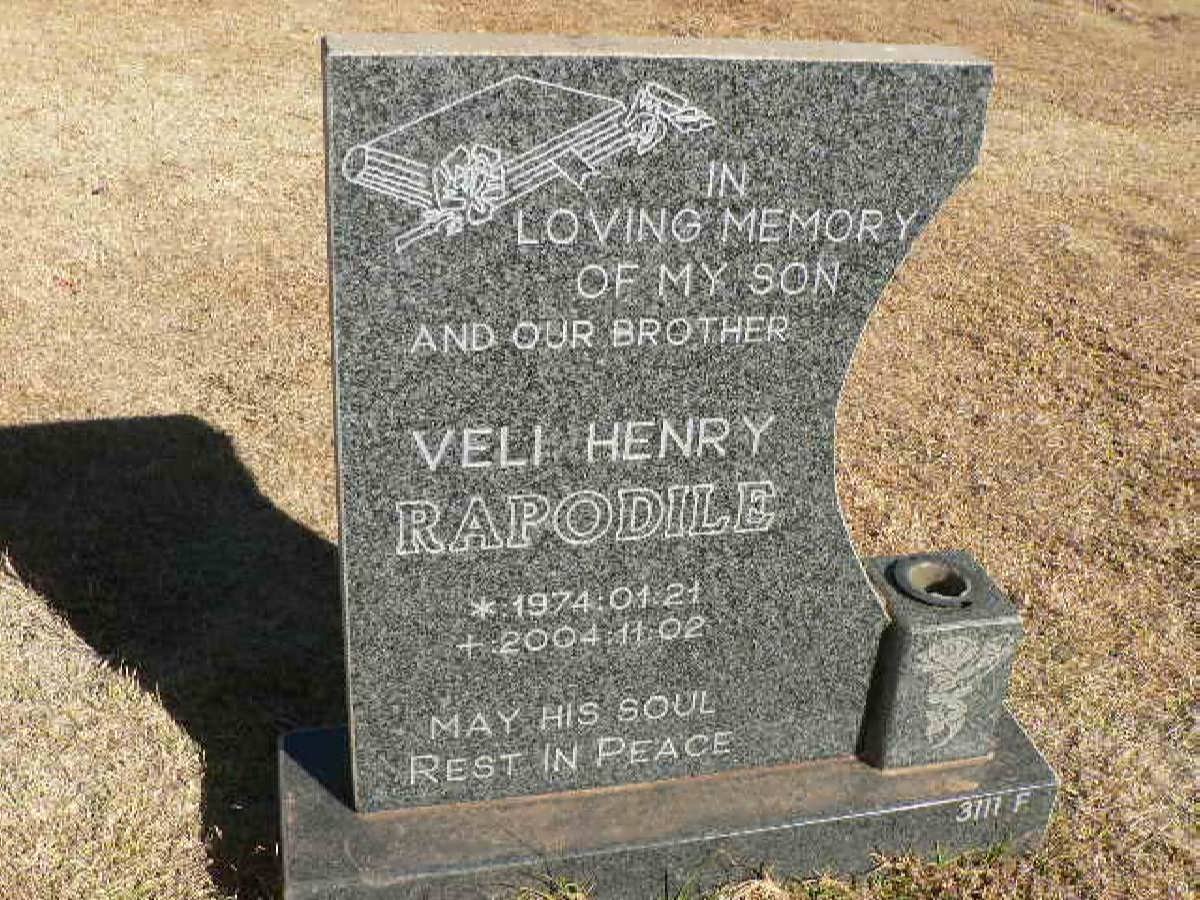 RAPODILE Veli Henry 1974-2004