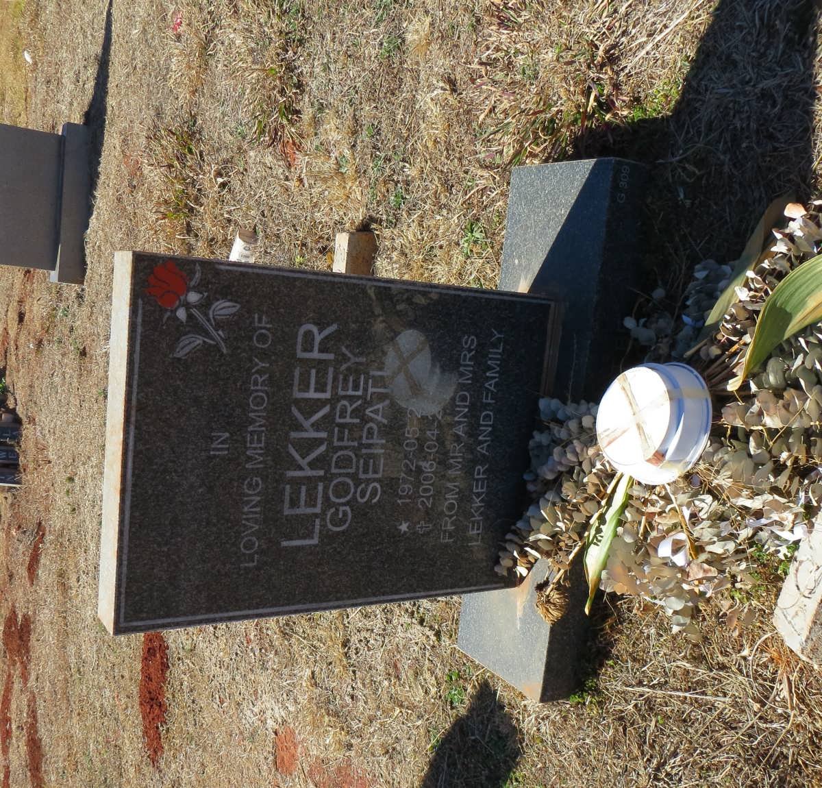 SEIPATI Lekker Godfrey 1972-2006