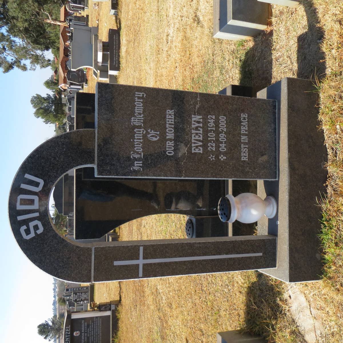 SIDU Evelyn 1942-2000