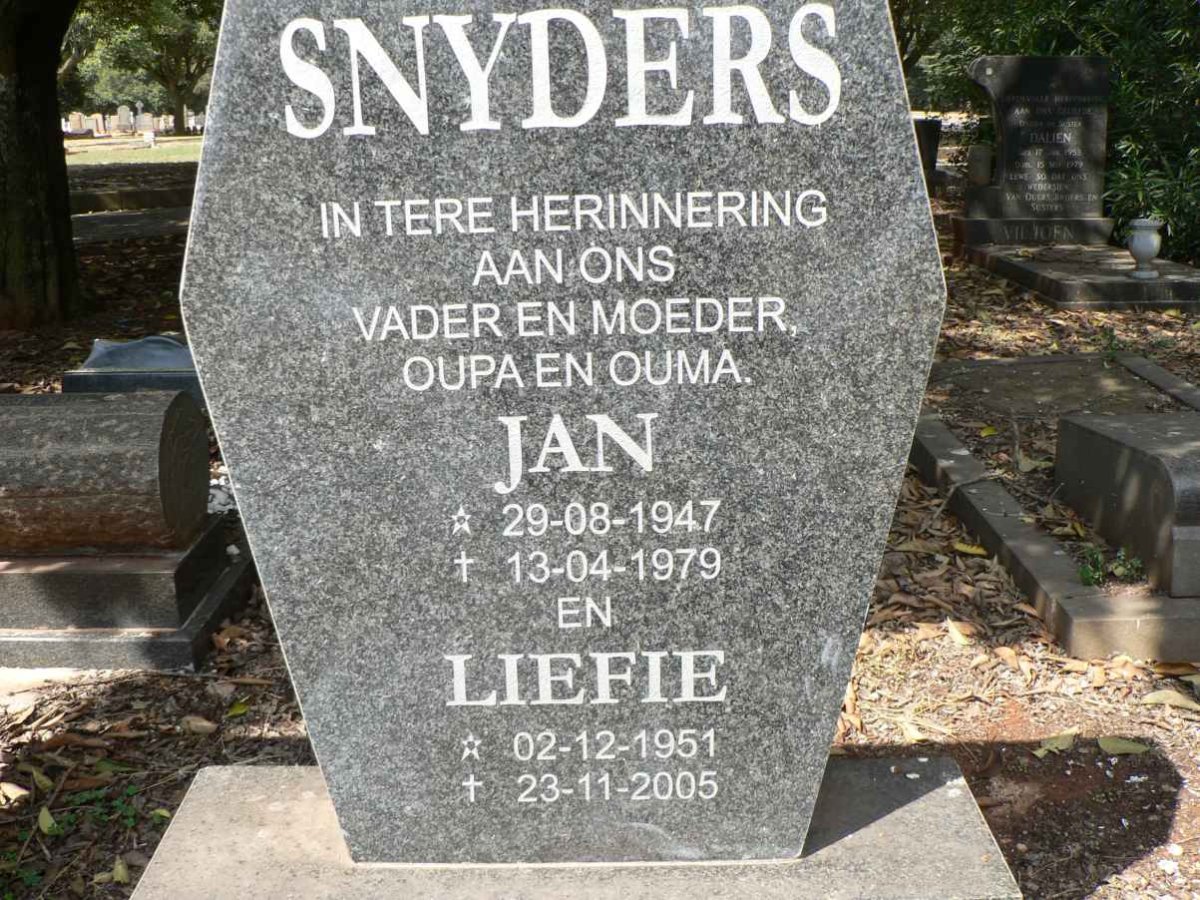 SNYDERS Jan 1947-1979 &amp; Liefie 1951-2005