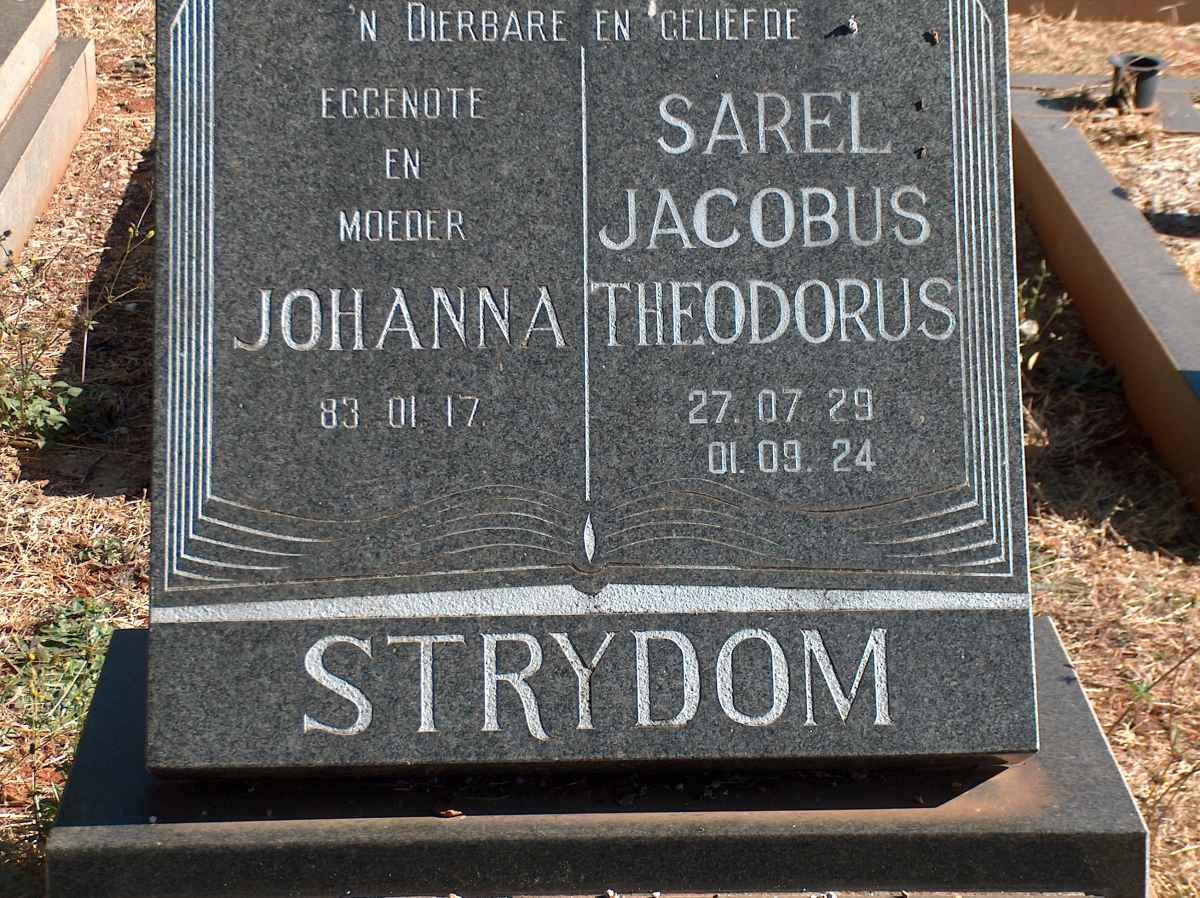 STRYDOM Sarel Jacobus Theodorus &amp; Johanna
