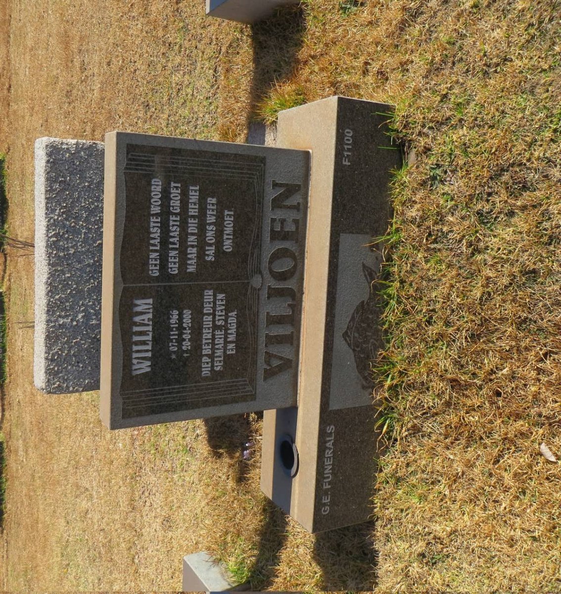 VILJOEN William 1966-2000