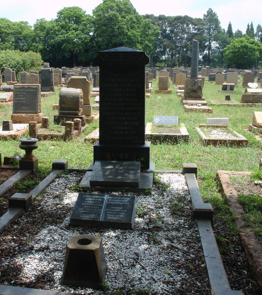 VILLIERS Cecilia Maria, de 1873-1945 :: DE VILLIERS Mynardus :: DE VILLIERS Clasina Tjaardina 192?-200?