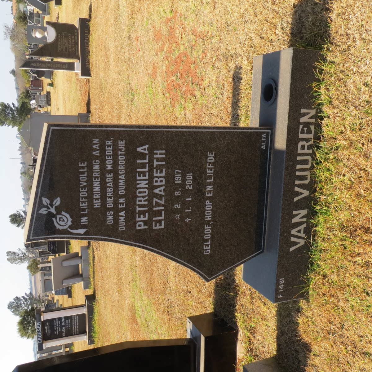 VUUREN Petronella Elizabeth, van 1917-2001