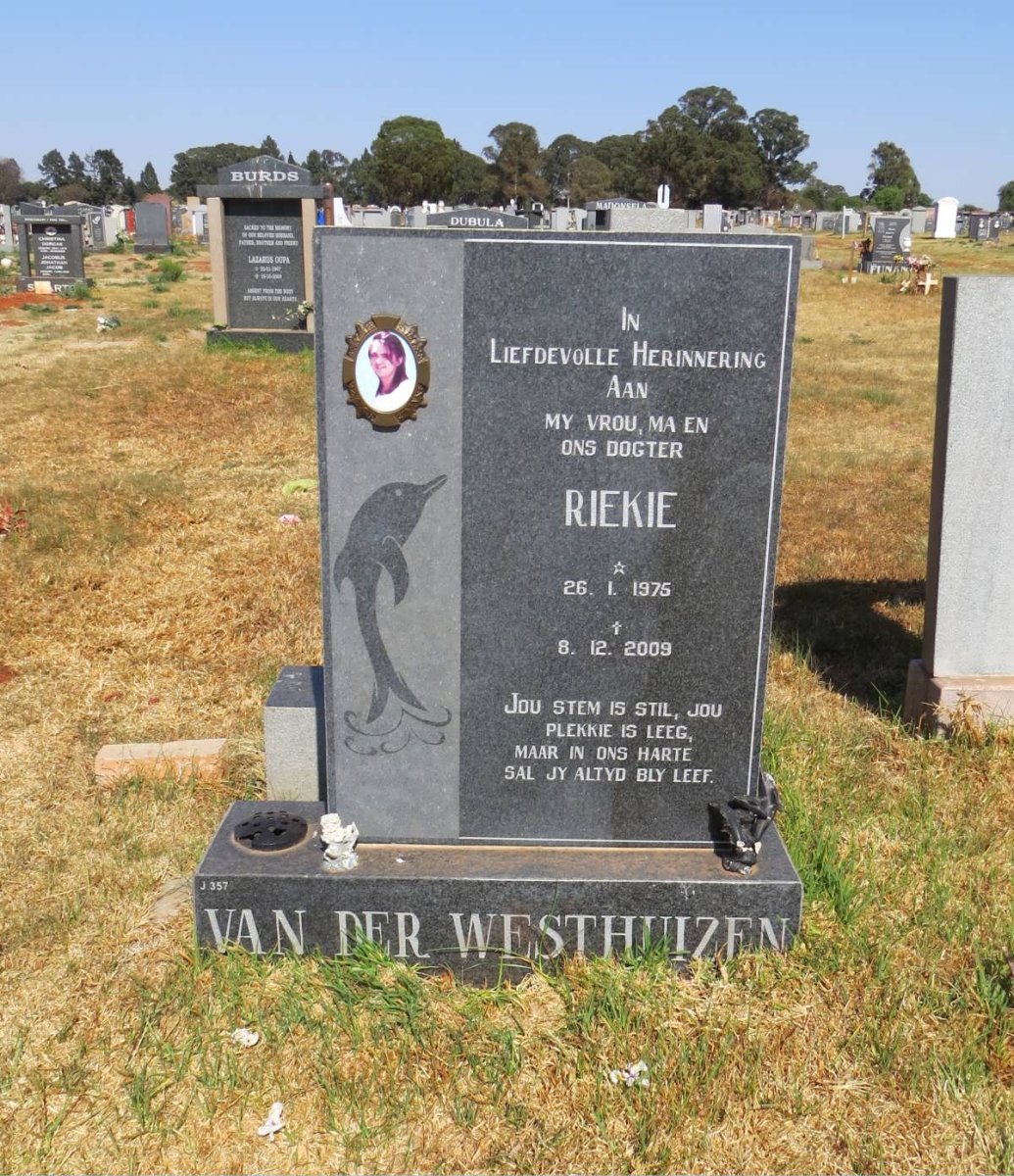 WESTHUIZEN Riekie, van der 1975-2009