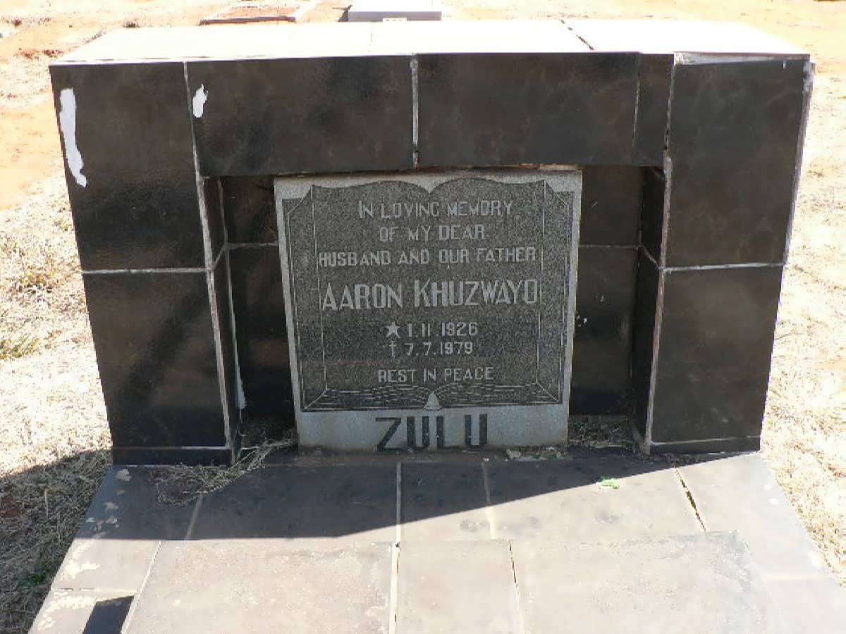 ZULU Aaron Khuzwayo 1926-1979