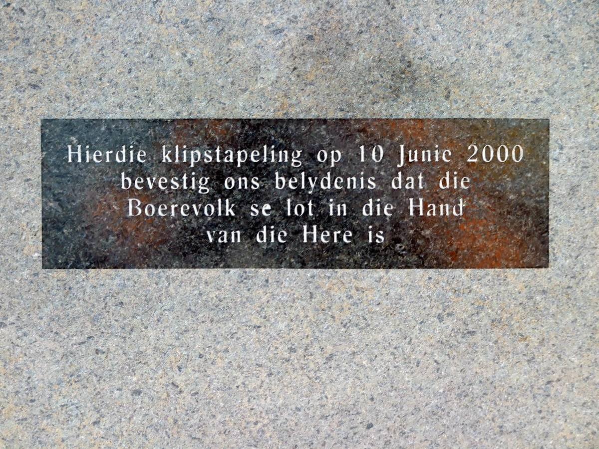4. Monument sy-aansig