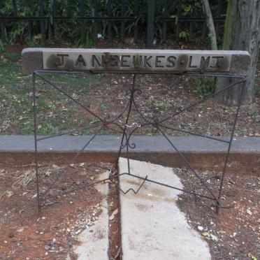 BEUKES L.M.J.