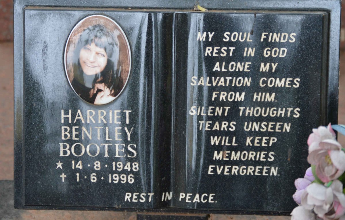 BOOTES Harriet Bentley 1948-1996