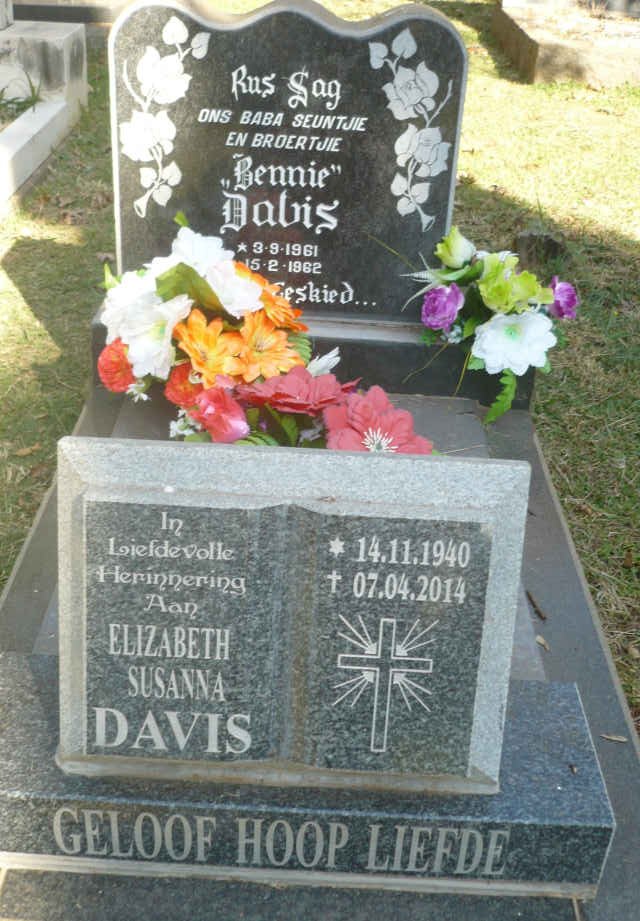 DAVIS Elizabeth Susanna 1940-2014 :: DAVIS Bennie 1961-1962
