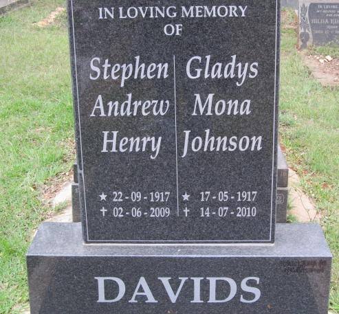 DAVIDS Stephen Andrew Henry 1917-2009 &amp; Gladys Mona Johnson 1917-2010