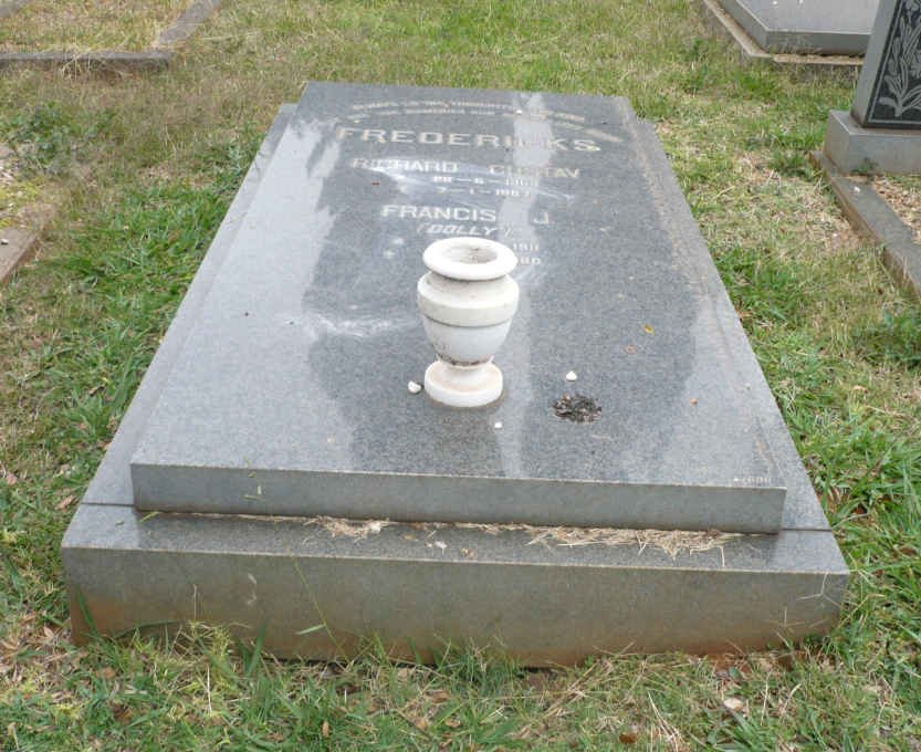 FREDERICKS Richard Gustav 1908-1987 &amp; Francis J. 1911-1980