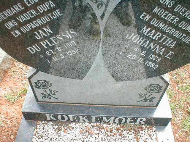 KOEKEMOER Jan du Plessis 1919-1992 &amp; Martha Johanna E. 1923-1993