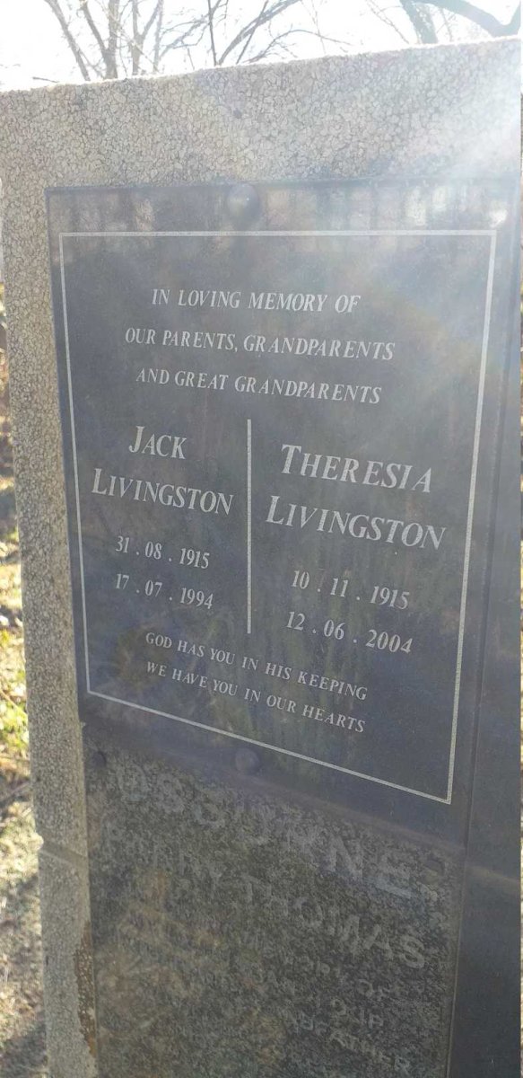 LIVINGSTON Jack 1915-1994 & Theresia 1915-2004