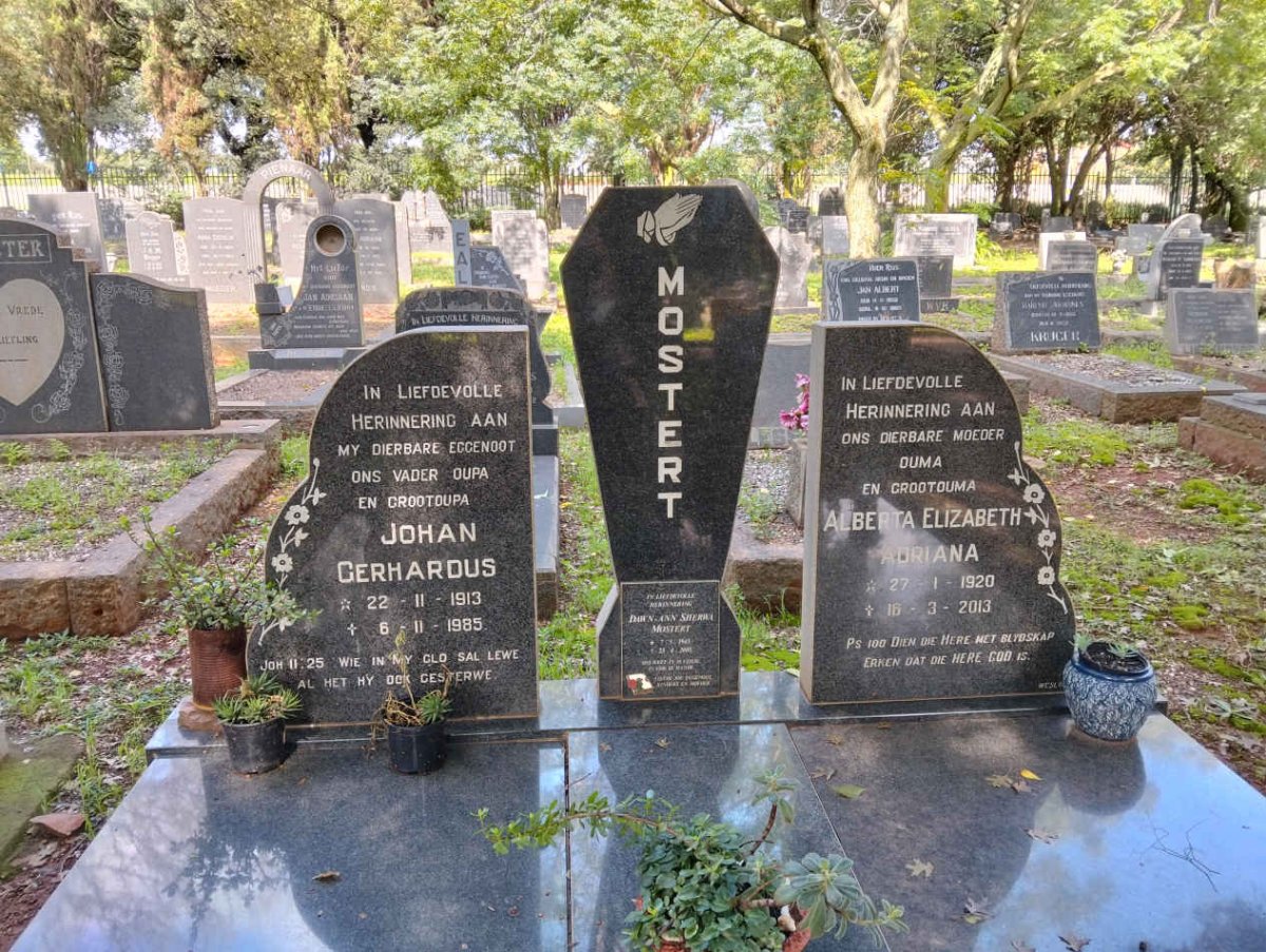MOSTERT Johan Gerhardus 1913-1985 & Alberta Elizabeth Adriana 1920-2013