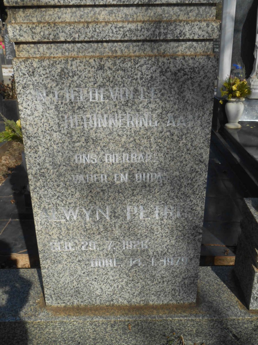 NAUDE Alwyn Petrus 1926-1979 & Ida 1924-1979 _3