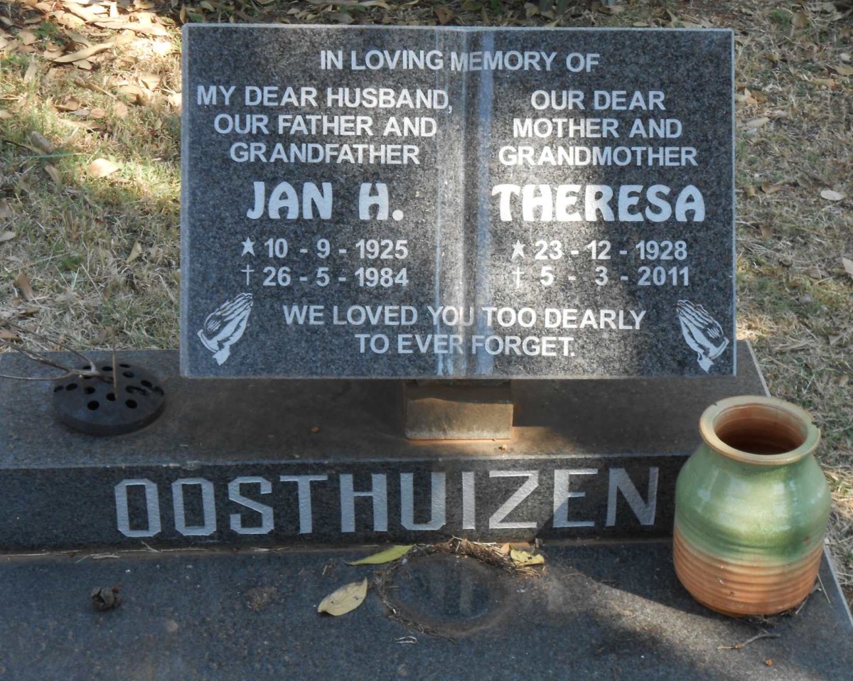 OOSTHUIZEN Jan H. 1925-1984 &amp; Theresa 1928-2011