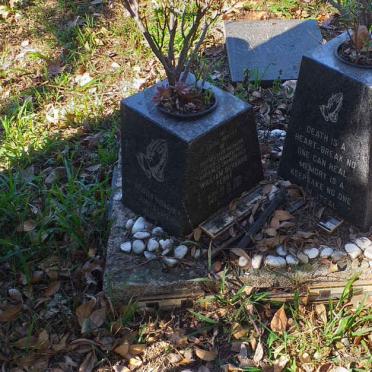 PERRY William Bernard 1922-2003 :: DILLON Gary Andrew 1965-2002 _1