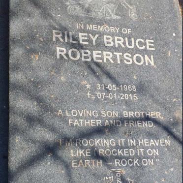 ROBERTSON Riley Bruce 1968-2015 & Johanna Sophia SWART 1972-2011_2