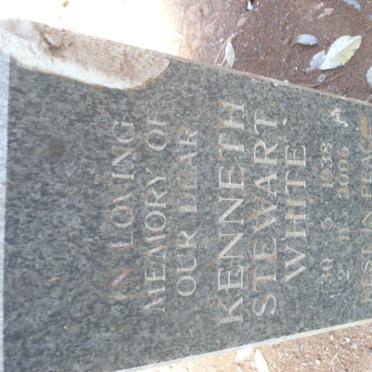 WHITE Kenneth Stewart 1938-2006