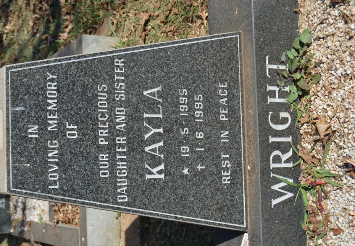 WRIGHT Kayla 1995-1995